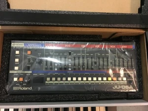 Roland JU-06A Boutique Analog Synthesizer Module of JUNO-60 New //ARMENS// - Picture 1 of 7
