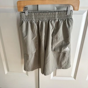 ADIDAS Big Boys' City Escape Woven Shorts L Large 14-16 Gray Green Aeroready - Picture 1 of 5