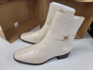 Journee Collection Women's Aubrie Ankle Booties White Off - Size 12 M - Picture 1 of 8