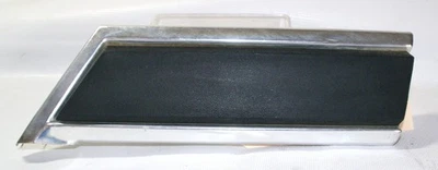 Moldura inferior trasera derecha Ford serie F 80-86 OEM 745 Foto 1 de 4