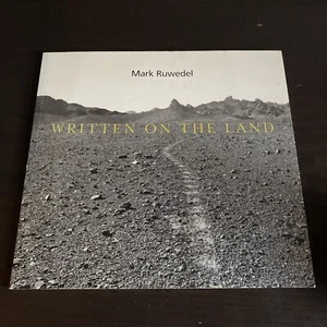 Mark Ruwedel - Written On The Land - Softcover - Bild 1 von 3
