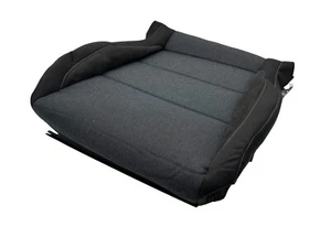 OEM VW Sitzbezug Fahrersitz Alcantara schwarz Stoff Sitzfläche links Golf 6 Sitz - Picture 1 of 13