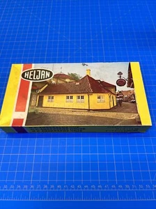 HO Scale Heljan B220 Building Andersens House Kit - Picture 1 of 3
