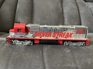 Model Train Silver Streak HO Electric Engine- 4301 Tyco- Hong Kong Vintage - Picture 1 of 12
