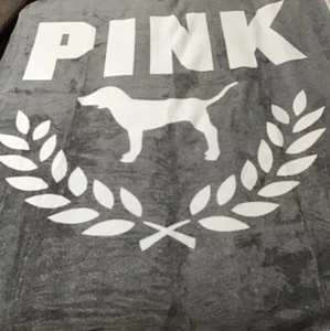 LARGE 60 x 72 Victoria Secret Pink SHERPA Dog Crest Logo SOFT COZY PLUSH BLANKET - Picture 1 of 6