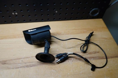 (S) Swann PRO-555 Compact Day/Night Security Camera Only Camera - Image 1 of 4