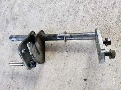 Eixo de controle de velocidade para trator de grama TROY BUILT MTD Bronco 647-0032A - Imagem 1 de 2