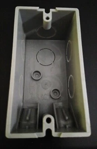 Caja práctica no metálica Southwire Romex - Imagen 1 de 8