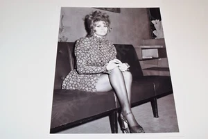 Raquel Welch Pinup 8x10 Hochglanz Foto vollbusig sexy wunderschön Dekolleté 1684 - Bild 1 von 1