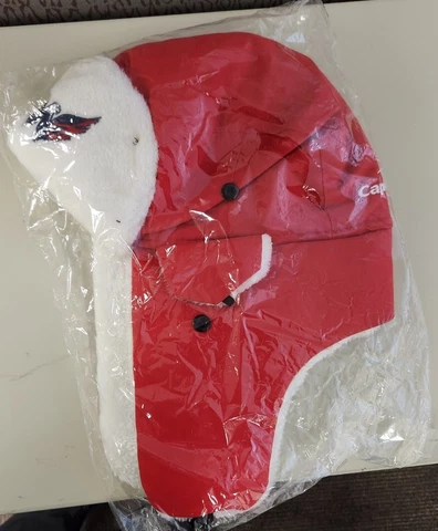 Washington Capitals winter fleece bomber hat ‘17-‘18 season New in bag Cover