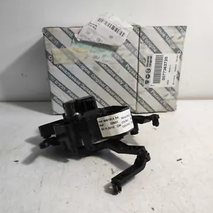 ATTUATORE DISTRIBUZIONE ARIA DESTRO FIAT CROMA ORIGINALE 77363720 - Imagen 1 de 7
