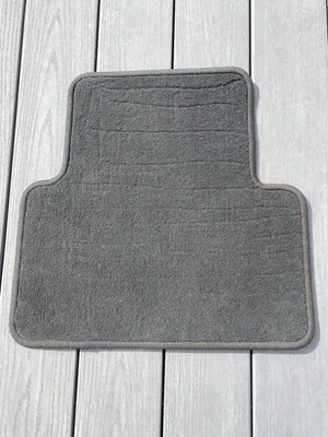 2018–2020 Chevy Colorado GMC Canyon ЗАДНИЙ ПРАВЫЙ НАПОЛЬНЫЙ КОВРИК 23432267 / 23432270 - Изображение 1 из 4