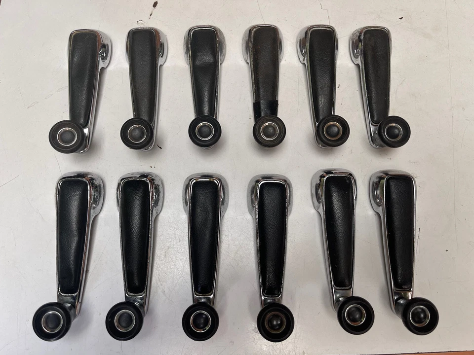 MERCEDES BENZ 220 1973 1974 1975 1976 W114 W115 MANIVELAS VENTANA Foto 1 de 4