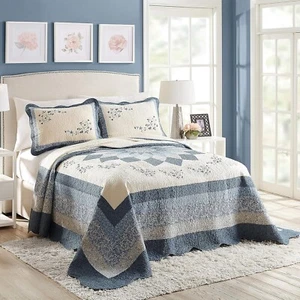MODERN HEIRLOOM Charlotte Bedspread - King - Picture 1 of 5