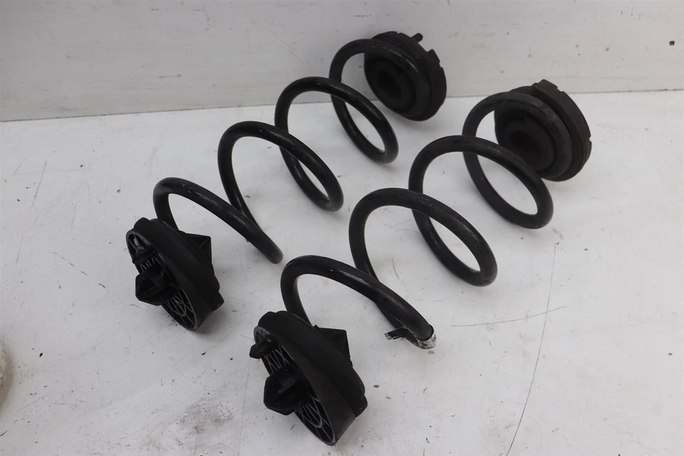 Audi RS5 B9 F5 Coupe 2018 Rear Suspension Coil Springs 8W0511115 J236 - Imagem 1 de 1