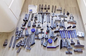 Großes Konvolut Dyson Aufsätze und Zubehör als ERSATZTEILE/TEILE verkauft - Bild 1 von 7