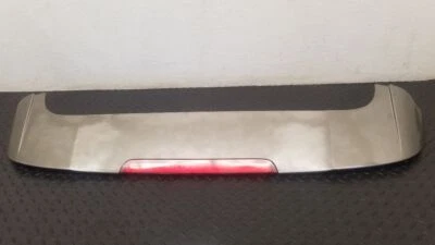 Alerón puerta levadiza Kia Sorento 16-20 con lámpara de freno OEM 87211-C6000 Foto 1 de 4