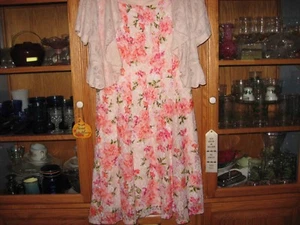 DAMENKLEID GRÖSSE MEDIUM 10 12 GEBLÜMT KLEID & JACKE EINZELHANDEL $ 89,00 NEU - Bild 1 von 10
