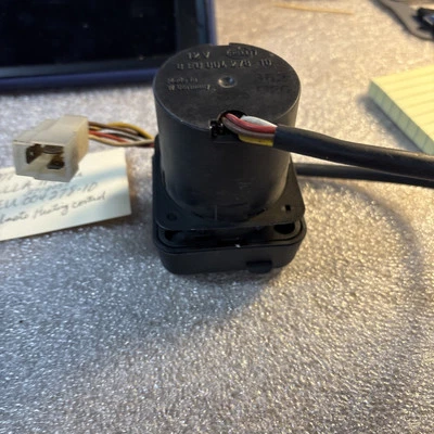 3713053 8EU004278 Auxiliary Heater Controller/Timer 12v HELLA For Truck Bus Part - Image 1 of 4