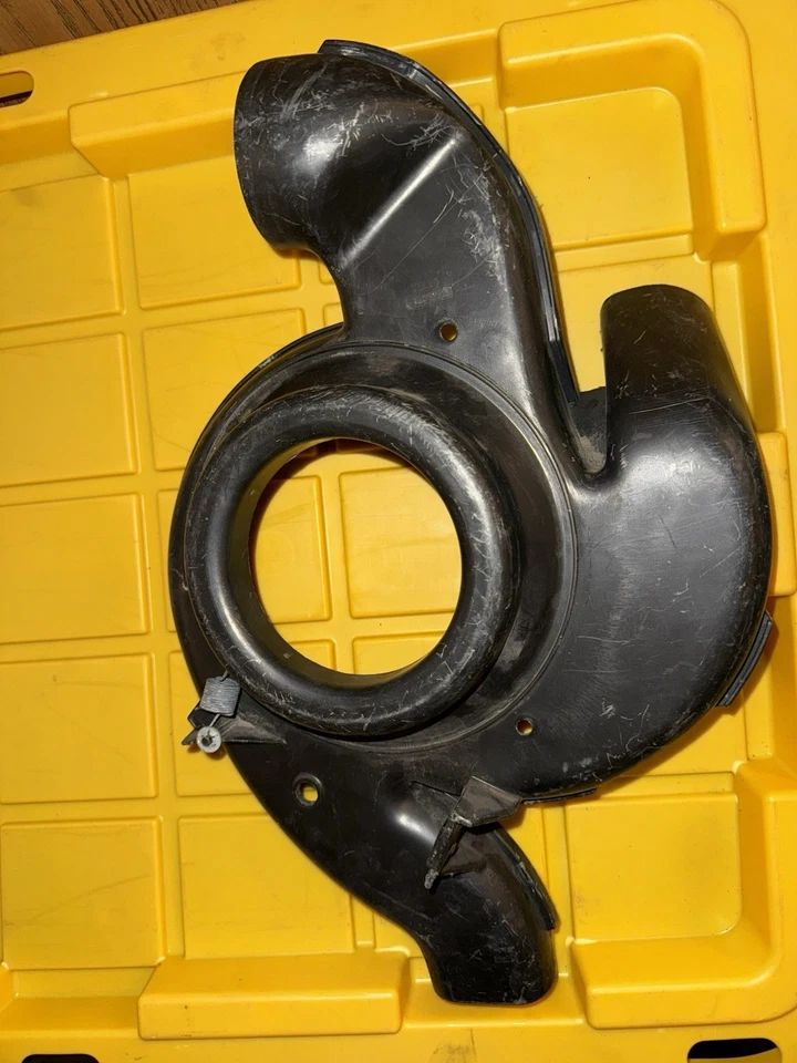 Tampa do motor do soprador Volvo 240 - Imagem 1 de 1