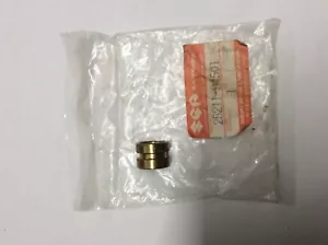 GUIDE, SHIFT ROD 115HP 140HP Suzuki DF60 DF70 DT115 DT140 Outboard 25211-94501 - Picture 1 of 1
