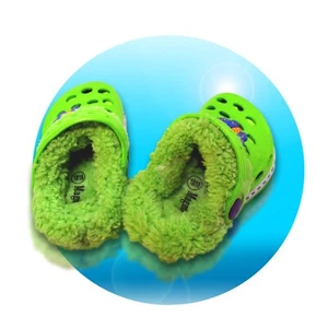 Kinder Clogs gefüttert grün Schmetterling 18/19 Schuhe Hausschuhe Sandalen - Bild 1 von 2