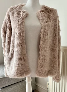 Next altrosa Kunstfelljacke 12 mit Rand Haken & Stangen schön - Bild 1 von 4