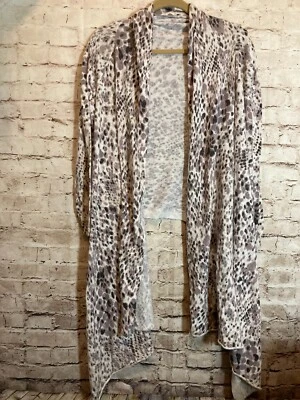 Suéter Moda International Mujer Mediano Algodón y Cachemira Frente Abierto Cascada Foto 1 de 4