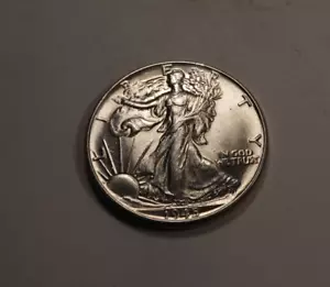 Mezzo dollaro 1945 Walking Liberty * gemma FDC++ * 90% argento * XH161 - Foto 1 di 2