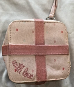 Rare Gymboree "With Love" Gift Box Purse – Adorable & Collectible! 🎁💖 - Picture 1 of 3