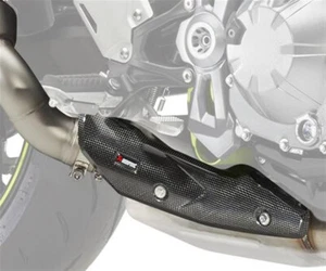 AKRAPOVIC Escudo Térmico De Carbono Kawasaki Z900 Desde El Modelo 2020 - Imagen 1 de 1