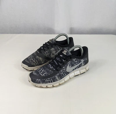Nike Free 5.0 V4 Negro Blanco Zapatos Mujer Talla 9 Tenis Estampado Serpiente 695168-004 Foto 1 de 4
