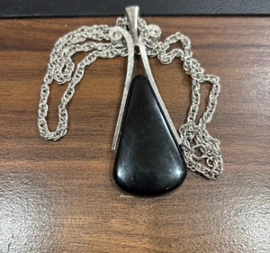 1974 Avon Signed Ebony Teardrop Pendant & Silver Tone Necklace - Picture 1 of 7