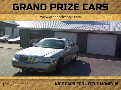 2004 Lincoln Town Car Ultimate 4dr Sedan - Image 1 of 4