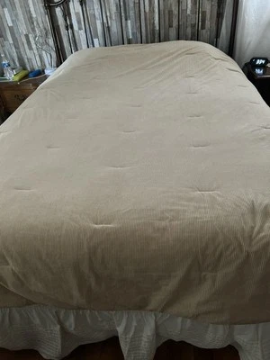 Luxury Tan Ultra Plush Corduroy-like Wale Comforter Or Bedspread Queen - Image 1 of 4