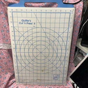 June Tailor Quilters Cut n Press II - JT-722 Padded 12 x 18 Double Sided *FLAWS* - Picture 1 of 12
