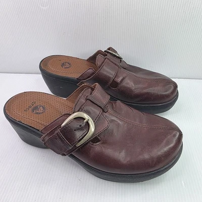 Zuecos Crocs Cobbler Hebilla Cuero Borgoña Mula Mujer Talla 9 Modelo 15513 Foto 1 de 4