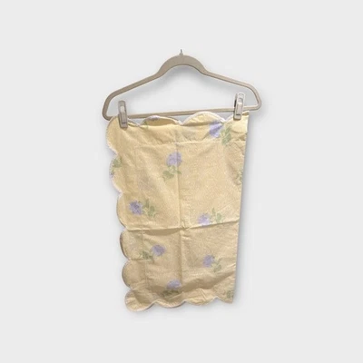 Funda de Almohada Yves Delorme Paris Floral Amarillo Borde Festoneado Algodón Hecha en Francia Foto 1 de 4