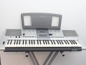 Yamaha PSR e403 - 61 Tasten Keyboard + Notenpult + 1 Jahr Gewährleistung - Bild 1 von 7