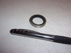 Prop shaft seal Johnson outboard 1985+ 40 hp+ - Picture 1 of 1