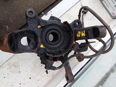 mitsubishi shogun 3.2 did lwb 2002 To 2006 N/S Hub Complete - Image 1 of 3