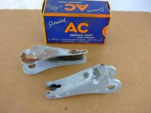 AC 856961 Fuel Pump type T and U link 1/4 inch holes new old stock - Picture 1 of 2