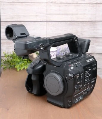 Sony PXW-FS5M2 FS5 Mark II Super 35 4K Handheld Camcorder Body w/Side Grip - Image 1 of 4