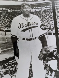 Leon Day Baltimore Black Sox Portrait 8x10 UNSIGNED Gloss Photo - Picture 1 of 2