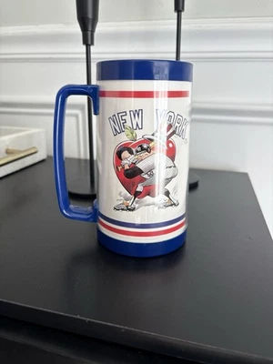 Vintage NEW YORK YANKEES Big Apple Collectible Mug/RARE 1989 - Image 1 of 3