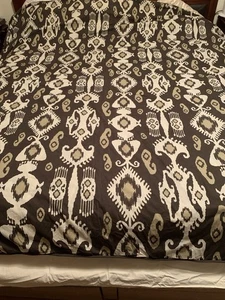 Z Gallerie Queen Braun Ikat Print Bettbezug Wende  - Bild 1 von 9