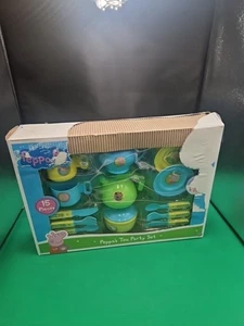 New Peppa Pig 15 Piece Picnic Roleplay Tea Set Box Damaged Item New - Picture 1 of 3