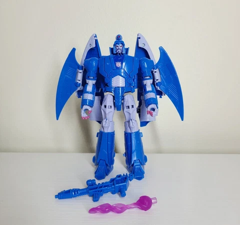 Transformers Studios Series Voyager Class 2021 86 Sweep 7" Figure Cover