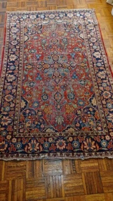 Alfombra Tah-brriz, ca 1920; 4’4” x 6’ 10” Foto 1 de 4