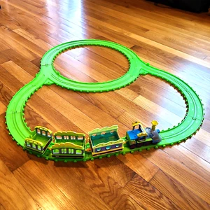 PBS Learning Curve Jim Henson Dinosaur Train Motorized Set Figures Cars Tracks - Picture 1 of 16